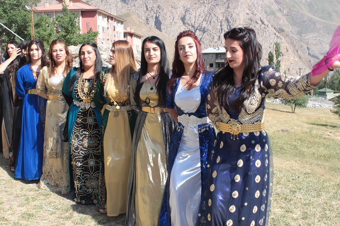 Akgül ve Durgun ailesinin mutlu günü 126