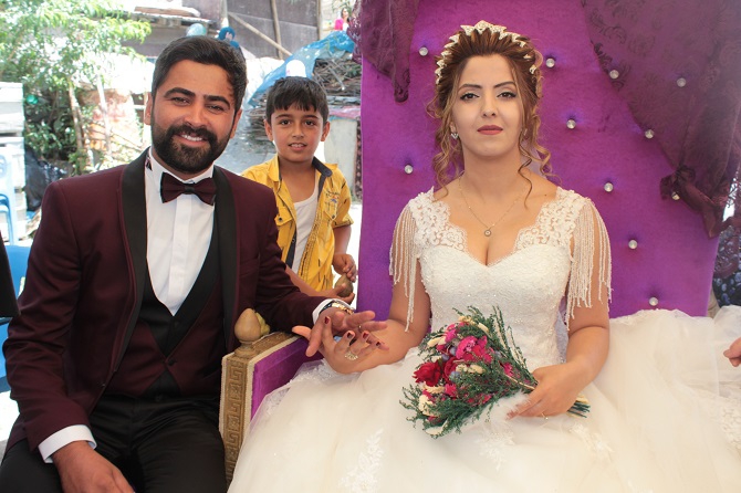 Akgül ve Durgun ailesinin mutlu günü 13