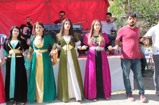 Akgül ve Durgun ailesinin mutlu günü 138