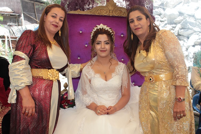 Akgül ve Durgun ailesinin mutlu günü 16