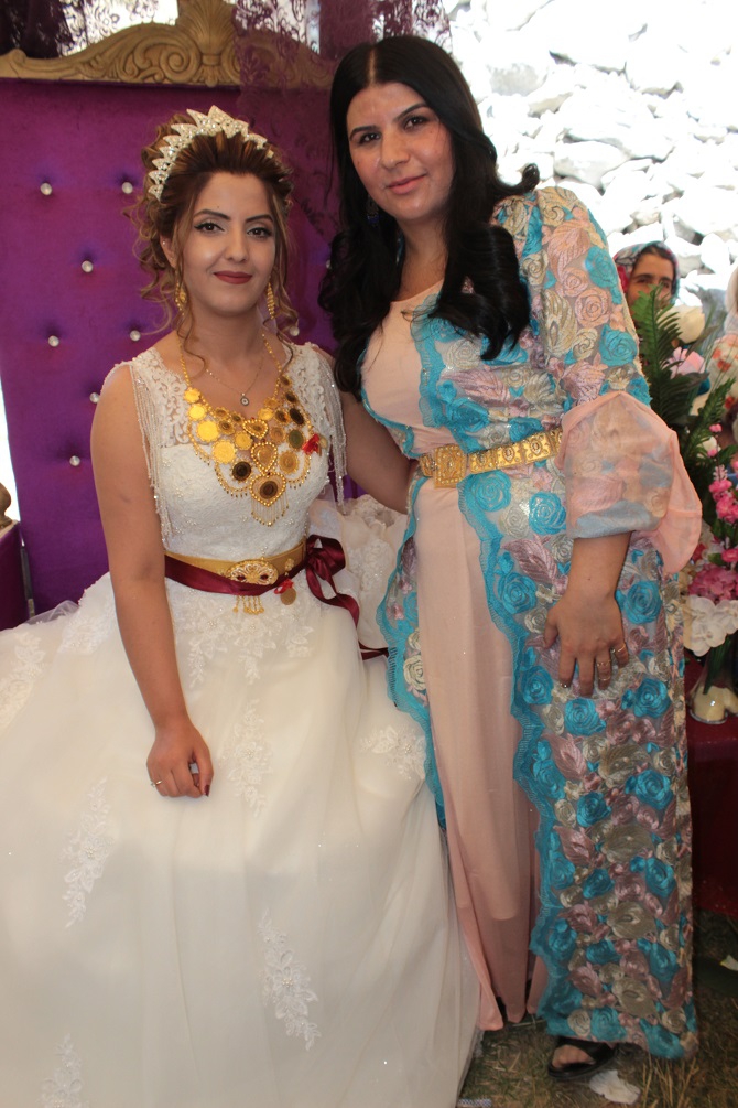 Akgül ve Durgun ailesinin mutlu günü 21