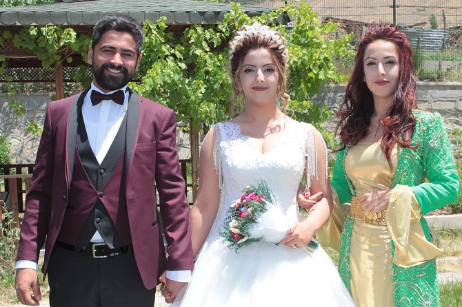 Akgül ve Durgun ailesinin mutlu günü 3