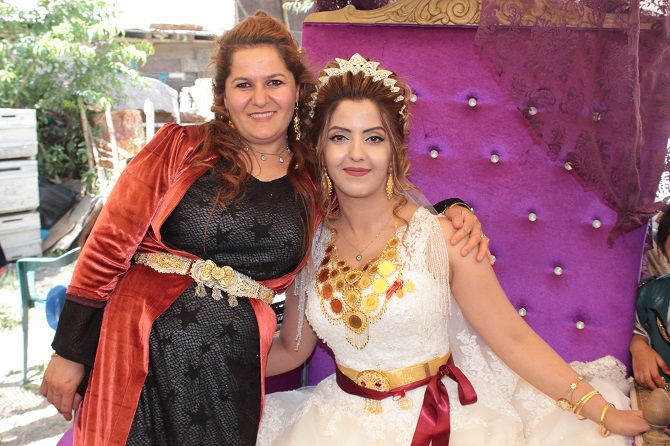 Akgül ve Durgun ailesinin mutlu günü 37