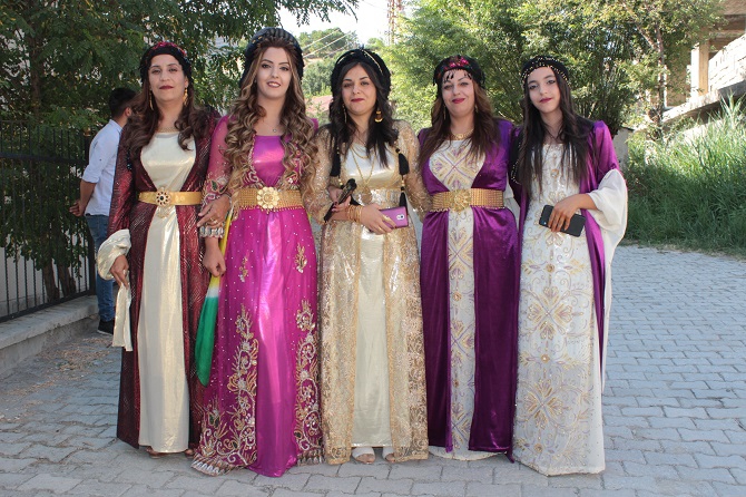 Akgül ve Durgun ailesinin mutlu günü 45