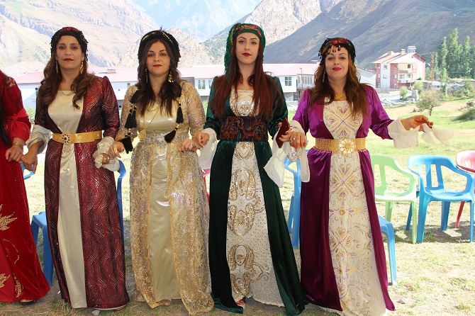 Akgül ve Durgun ailesinin mutlu günü 48