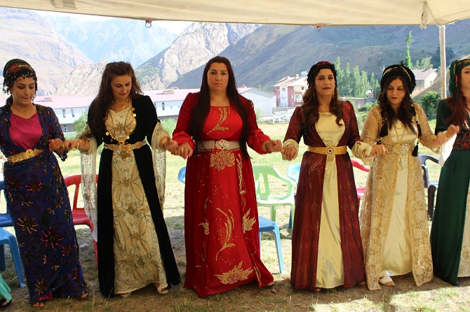 Akgül ve Durgun ailesinin mutlu günü 49