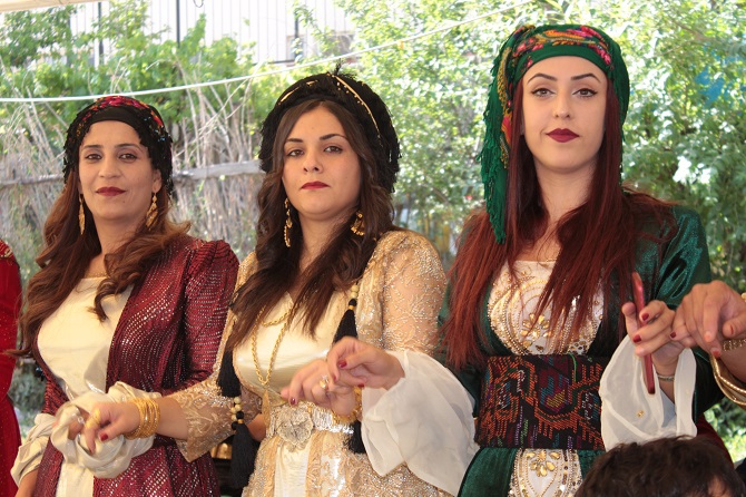 Akgül ve Durgun ailesinin mutlu günü 52