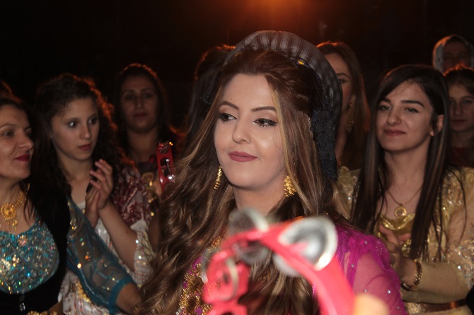 Akgül ve Durgun ailesinin mutlu günü 62