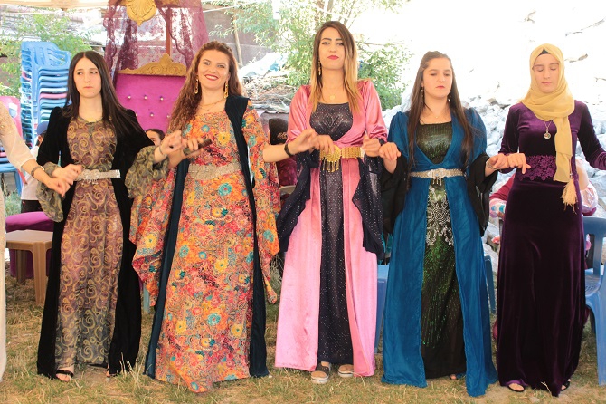 Akgül ve Durgun ailesinin mutlu günü 68