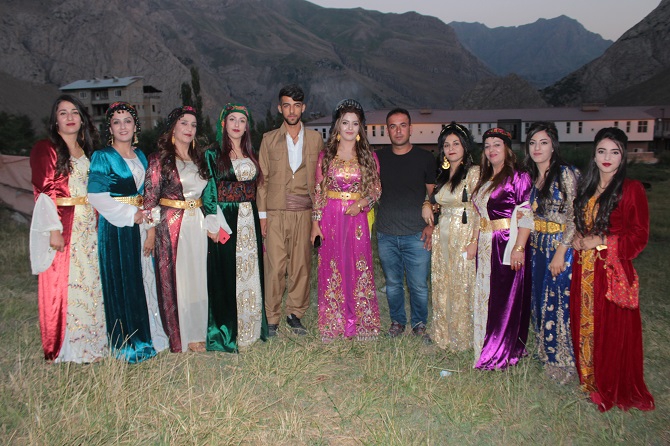 Akgül ve Durgun ailesinin mutlu günü 71