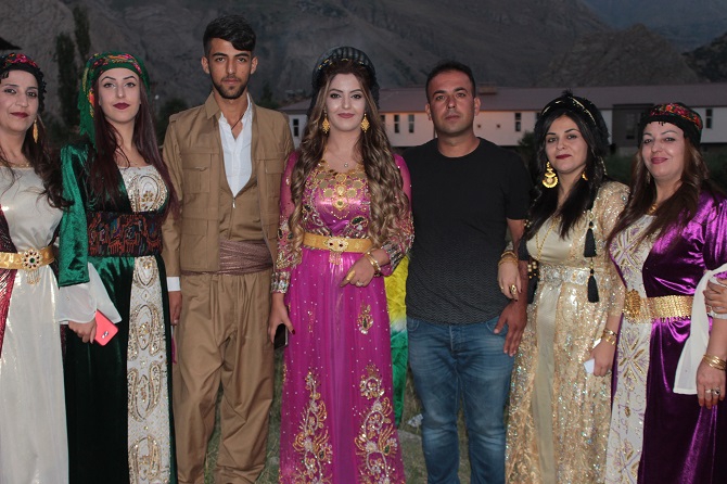 Akgül ve Durgun ailesinin mutlu günü 73