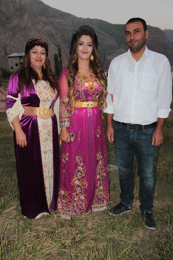 Akgül ve Durgun ailesinin mutlu günü 76