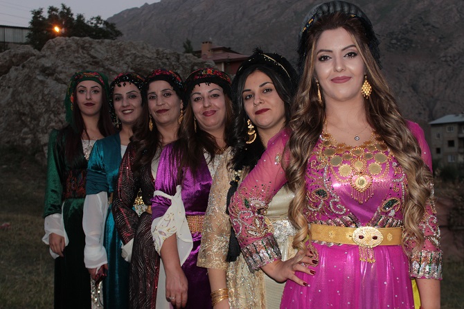 Akgül ve Durgun ailesinin mutlu günü 77