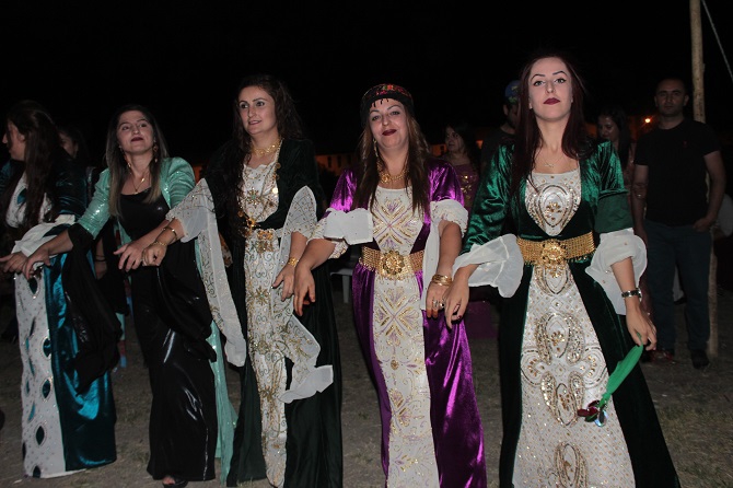 Akgül ve Durgun ailesinin mutlu günü 89