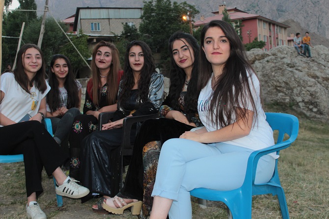 Akgül ve Durgun ailesinin mutlu günü 92