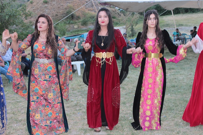 Akgül ve Durgun ailesinin mutlu günü 96