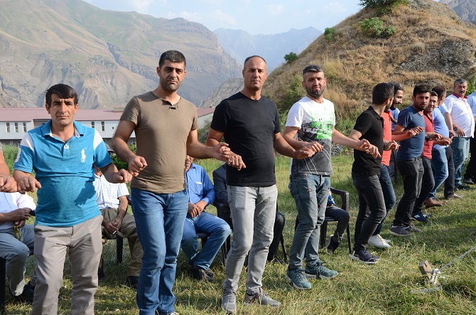 Akgül ve Yiğit ailesinin mutlu günü 103