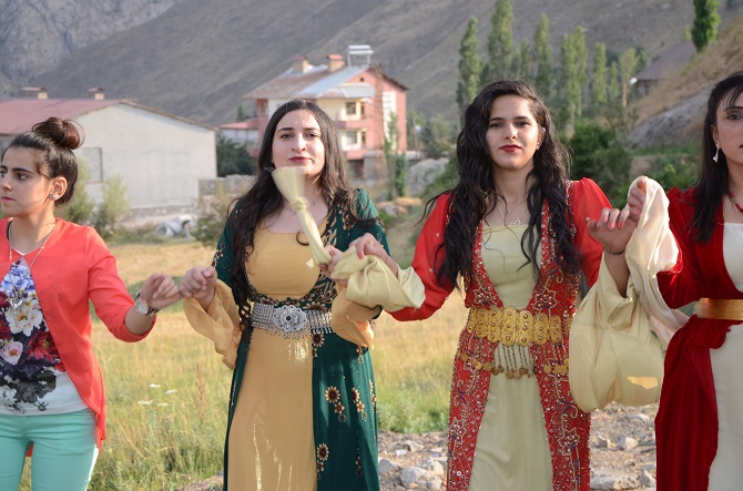 Akgül ve Yiğit ailesinin mutlu günü 109