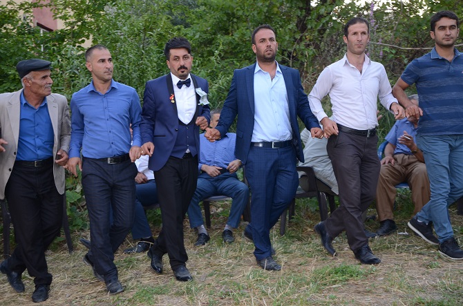 Akgül ve Yiğit ailesinin mutlu günü 114