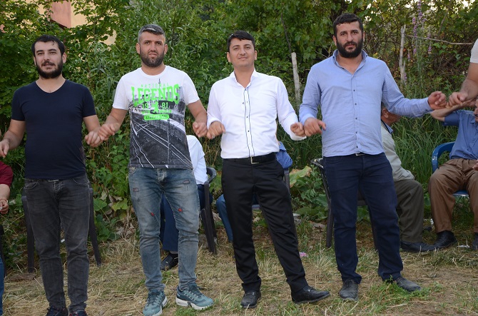 Akgül ve Yiğit ailesinin mutlu günü 116