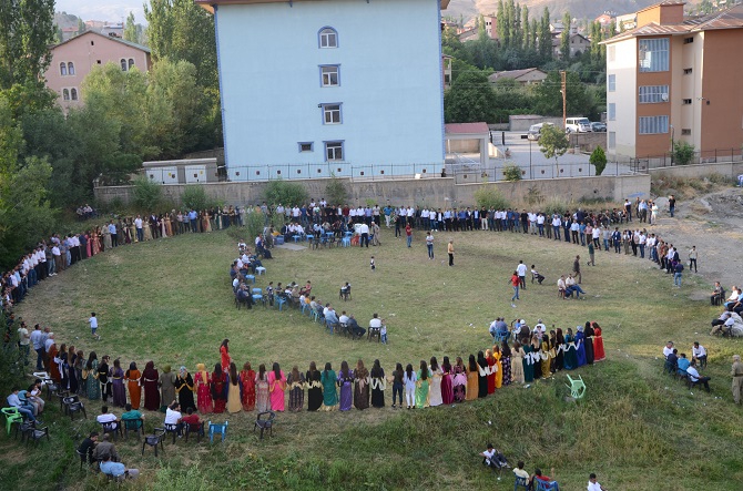 Akgül ve Yiğit ailesinin mutlu günü 120