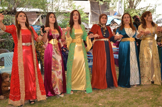 Akgül ve Yiğit ailesinin mutlu günü 123