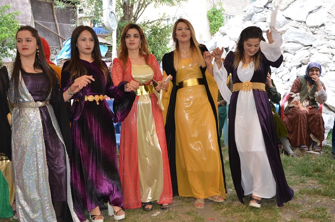 Akgül ve Yiğit ailesinin mutlu günü 125