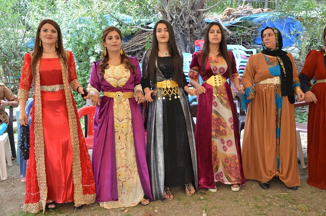 Akgül ve Yiğit ailesinin mutlu günü 127