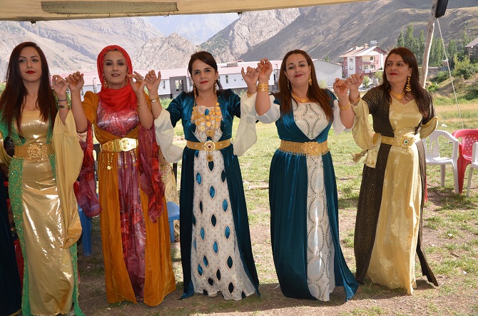 Akgül ve Yiğit ailesinin mutlu günü 128