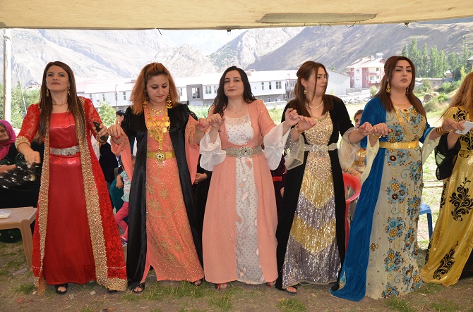 Akgül ve Yiğit ailesinin mutlu günü 129