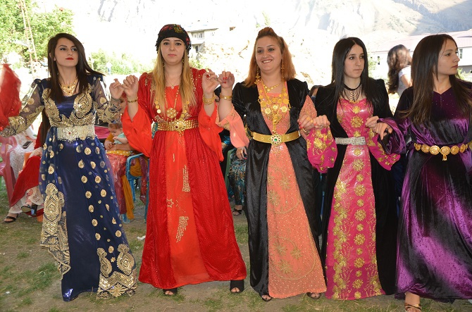 Akgül ve Yiğit ailesinin mutlu günü 132