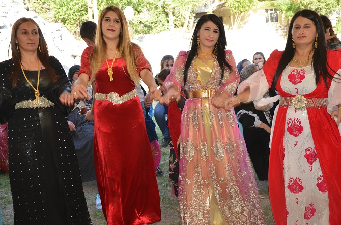 Akgül ve Yiğit ailesinin mutlu günü 133