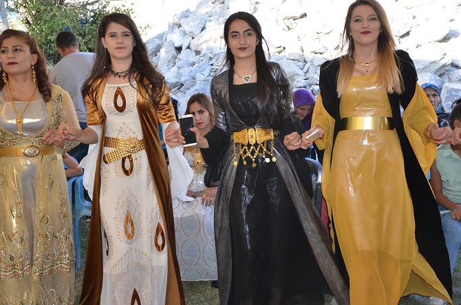 Akgül ve Yiğit ailesinin mutlu günü 136