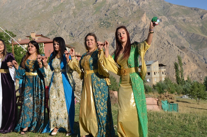 Akgül ve Yiğit ailesinin mutlu günü 139