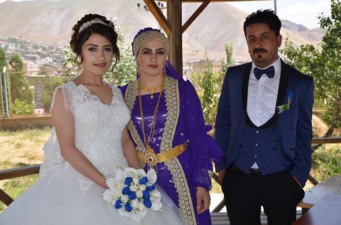 Akgül ve Yiğit ailesinin mutlu günü 14