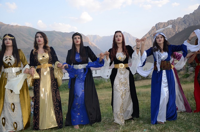 Akgül ve Yiğit ailesinin mutlu günü 149