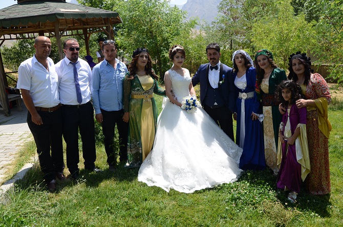 Akgül ve Yiğit ailesinin mutlu günü 17