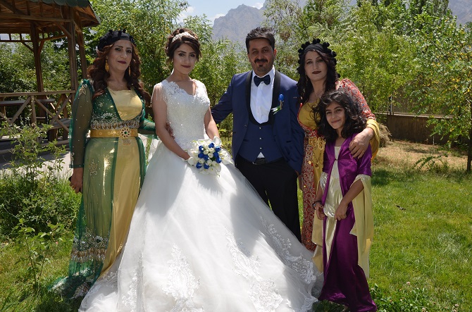 Akgül ve Yiğit ailesinin mutlu günü 19