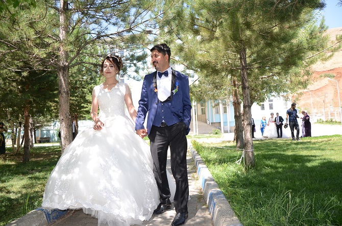 Akgül ve Yiğit ailesinin mutlu günü 2