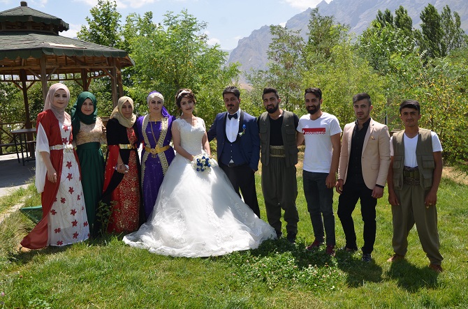 Akgül ve Yiğit ailesinin mutlu günü 20