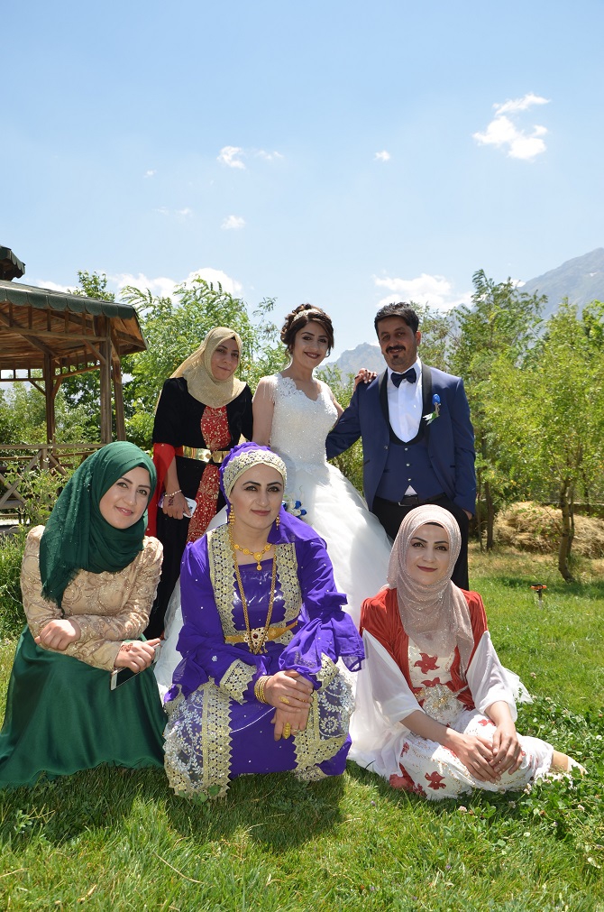 Akgül ve Yiğit ailesinin mutlu günü 21