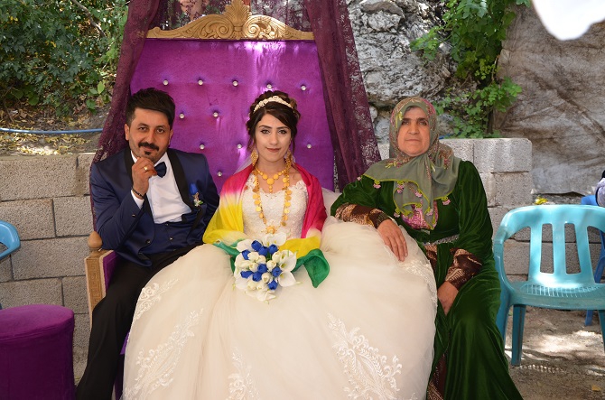 Akgül ve Yiğit ailesinin mutlu günü 23