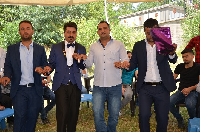 Akgül ve Yiğit ailesinin mutlu günü 47