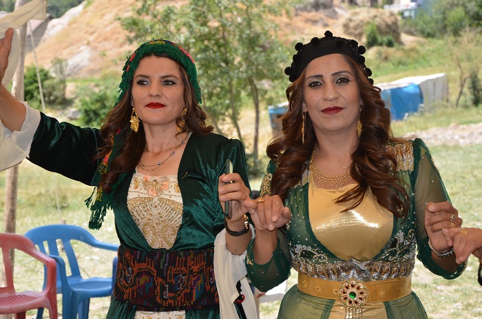 Akgül ve Yiğit ailesinin mutlu günü 49