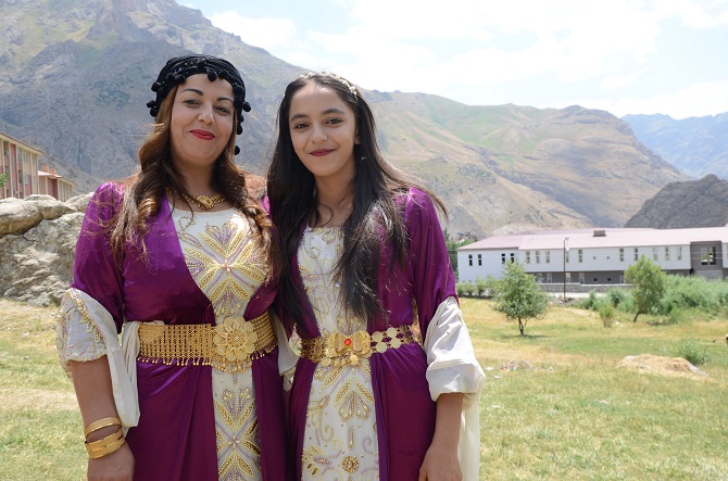 Akgül ve Yiğit ailesinin mutlu günü 56