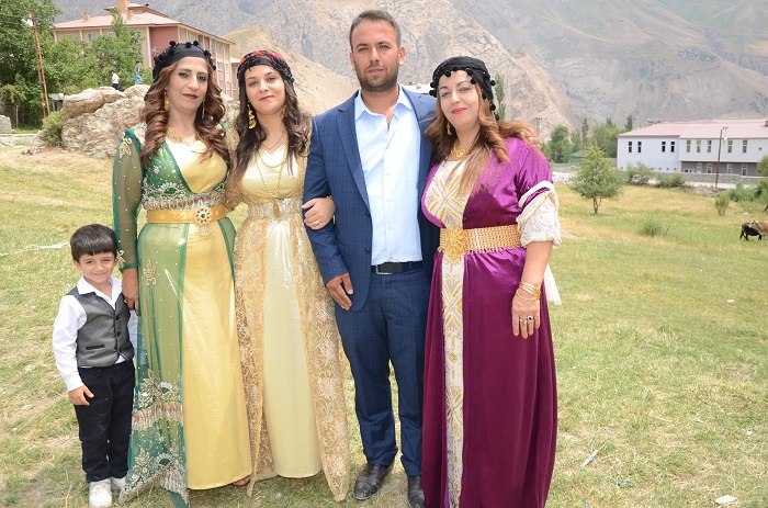 Akgül ve Yiğit ailesinin mutlu günü 64