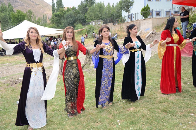 Akgül ve Yiğit ailesinin mutlu günü 65