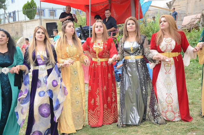 Akgül ve Yiğit ailesinin mutlu günü 68