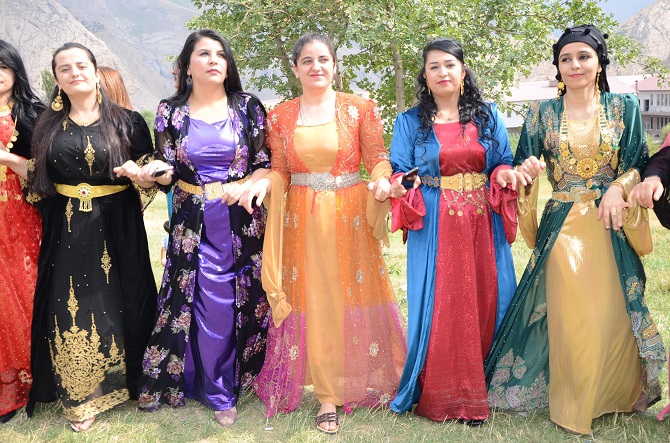 Akgül ve Yiğit ailesinin mutlu günü 71