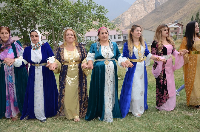 Akgül ve Yiğit ailesinin mutlu günü 74